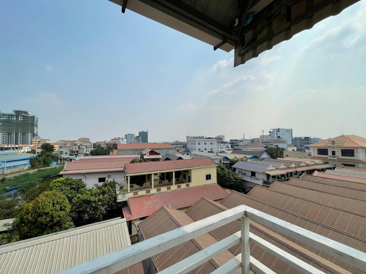 Combretrata Phnom Penh