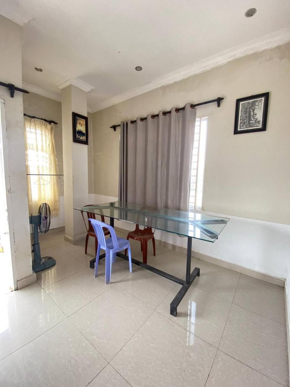 Combretrata Phnom Penh